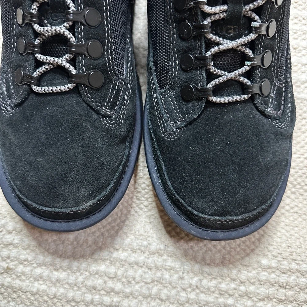 UGG men's black Highland Hiker suede lace up sneaker boots 6